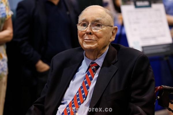 Charlie Munger được ngưỡng mộ vì khả năng tư duy sắc bén trong lĩnh vực đầu tư và kinh doanh